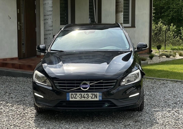 Volvo V60 cena 30900 przebieg: 179000, rok produkcji 2016 z Gorlice małe 211